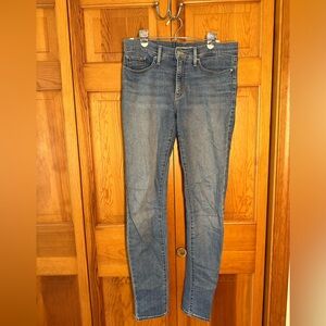 Levi 311 Shaping Skinny Jean